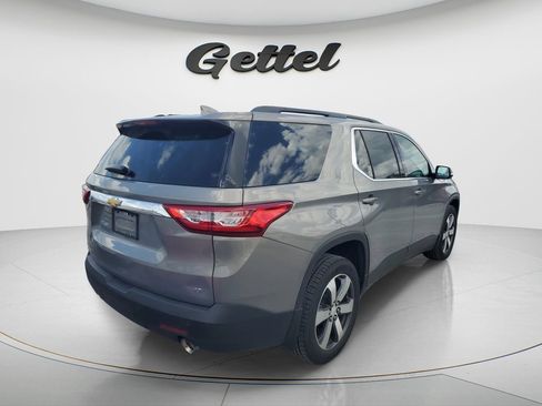 Used 2019 Chevrolet Traverse LT w/ LT Premium Package image 2