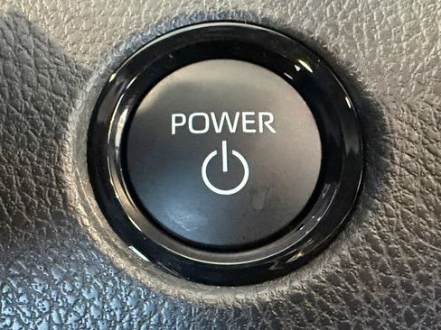 Used 2026 Toyota Camry SE FWD image 28