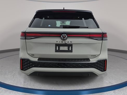 New 2026 Volkswagen Tiguan SE R-Line AWD/4WD image 6