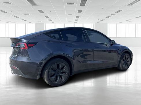 Used 2024 Tesla Model Y Long Range image 4