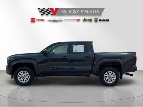 Used 2024 Toyota Tacoma SR5 AWD/4WD image 2