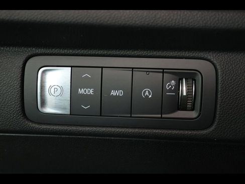 Used 2024 Chevrolet Traverse LT w/ LPO, Floor Liner Package AWD/4WD image 30