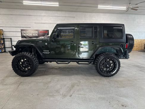 Used 2012 Jeep Wrangler Unlimited Sport AWD/4WD image 91