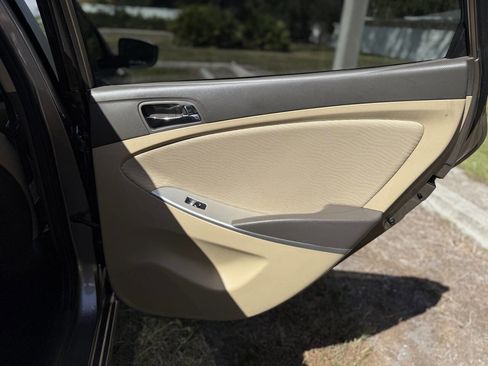 Used 2013 Hyundai Accent GLS w/ Premium Pkg image 23