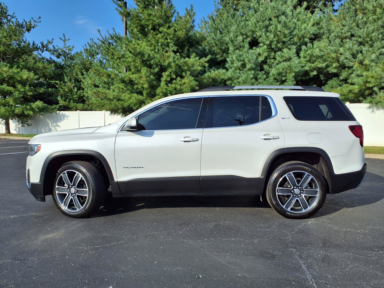 Used 2022 GMC Acadia SLT w/ Preferred Package FWD image 35