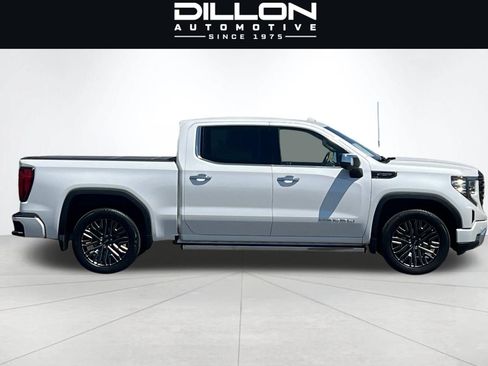 Used 2022 GMC Sierra 1500 Denali Ultimate AWD/4WD image 3
