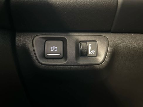 Used 2021 GMC Acadia SLE image 42