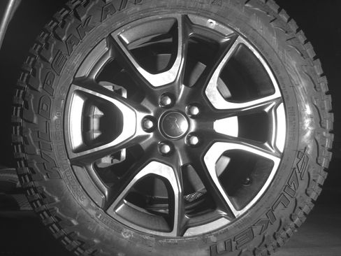 Used 2025 Jeep Compass Trailhawk AWD/4WD image 12