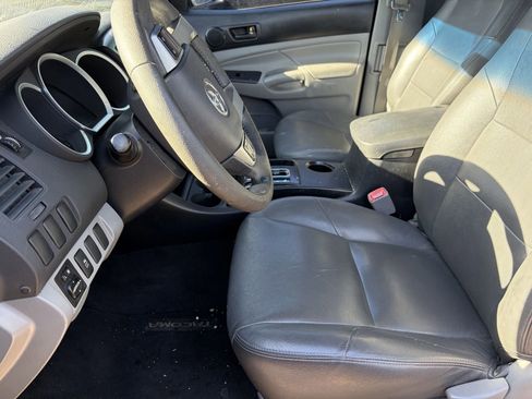Used 2013 Toyota Tacoma PreRunner w/ Convenience Pkg RWD image 12