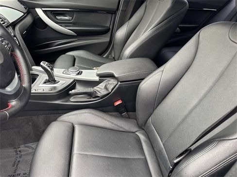 Used 2017 BMW 330i Sedan image 19