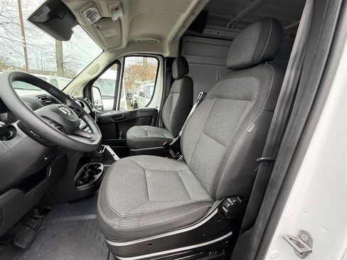 Used 2025 RAM ProMaster 2500 w/ Convenience Group FWD image 14