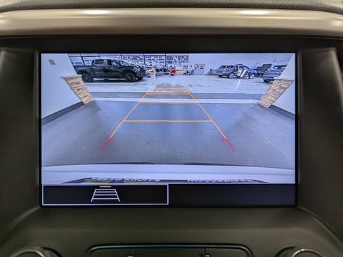 Used 2023 GMC Acadia SLE w/ Driver Convenience Package image 13