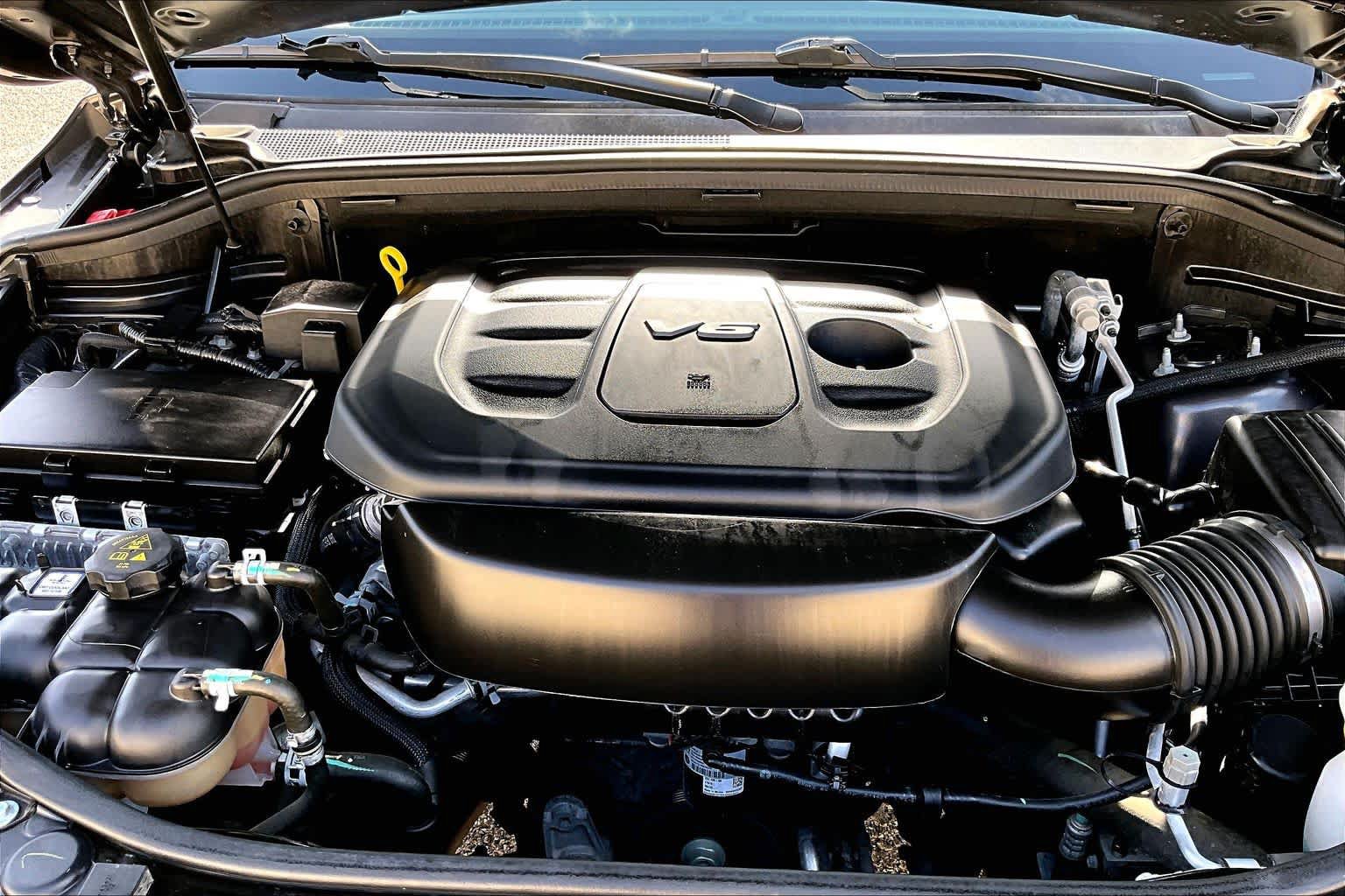 Used 2020 Jeep Grand Cherokee Laredo RWD image 32