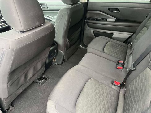 Certified 2023 Nissan Pathfinder SV image 14