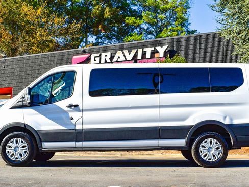 Used 2023 Ford Transit 350 XLT image 8