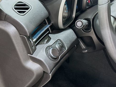 Used 2016 Chevrolet Malibu LT w/ Power Convenience Package FWD image 10