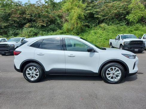 Used 2023 Ford Escape Active image 2