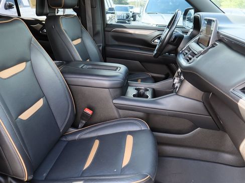 Used 2021 GMC Yukon AT4 w/ Rear Media and Nav Package AWD/4WD image 35