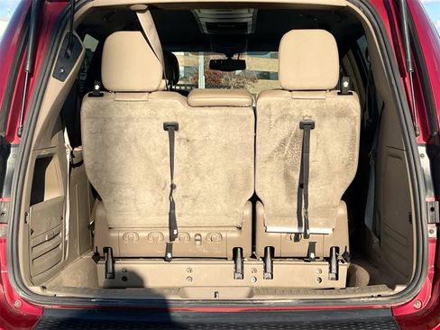 Used 2015 Chrysler Town & Country Touring-L w/ Driver Convenience Group image 31