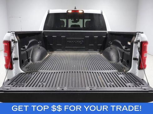 Used 2025 RAM 1500 Big Horn AWD/4WD image 5