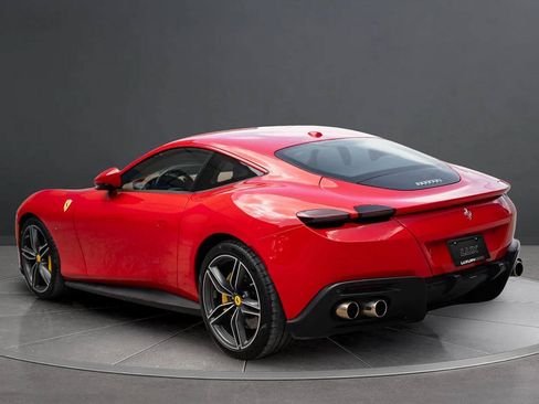 Used 2022 Ferrari Roma RWD image 10