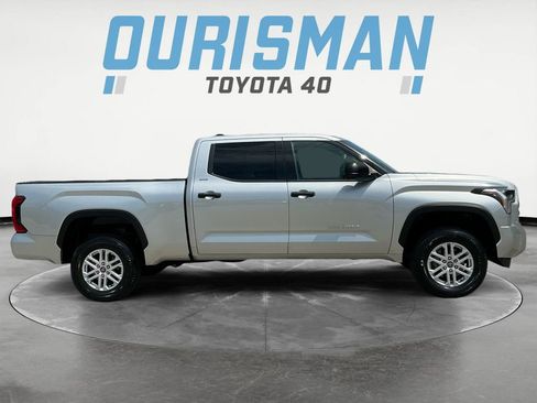 Used 2022 Toyota Tundra SR5 AWD/4WD image 8