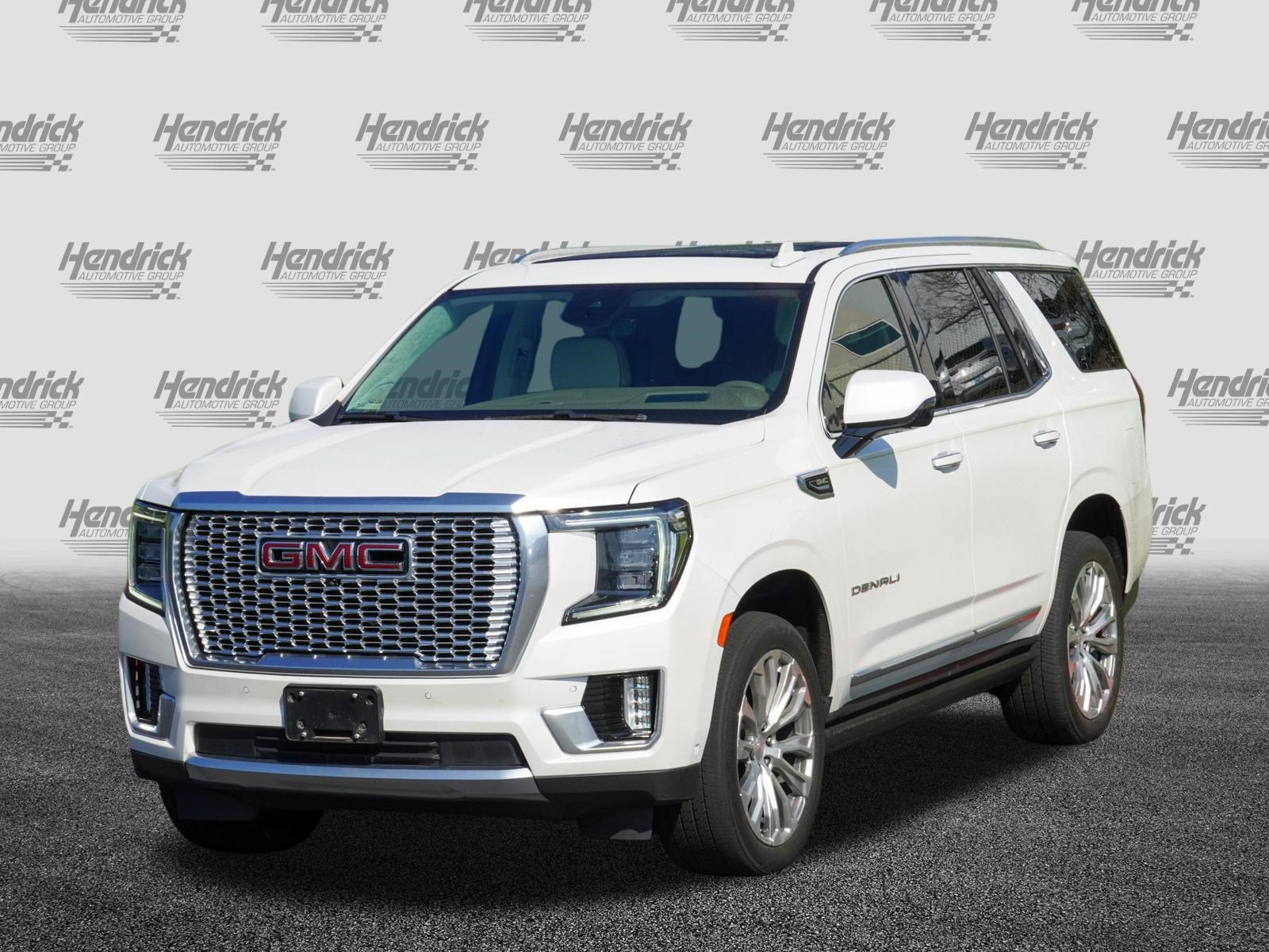 Used 2024 GMC Yukon Denali w/ Advanced Technology Package AWD/4WD image 5