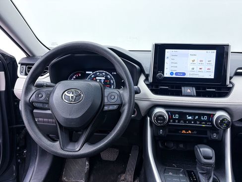 Used 2023 Toyota RAV4 XLE w/ Convenience Package FWD image 4