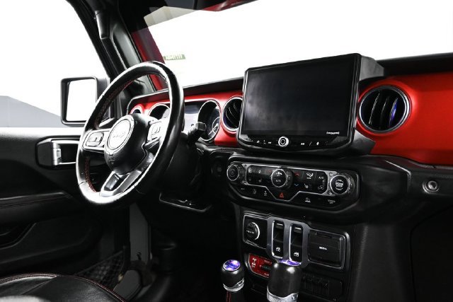 Used 2023 Jeep Wrangler Rubicon w/ LED Lighting Group AWD/4WD image 15