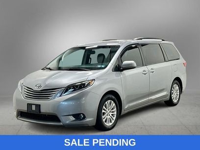 Used 2017 Toyota Sienna XLE Premium