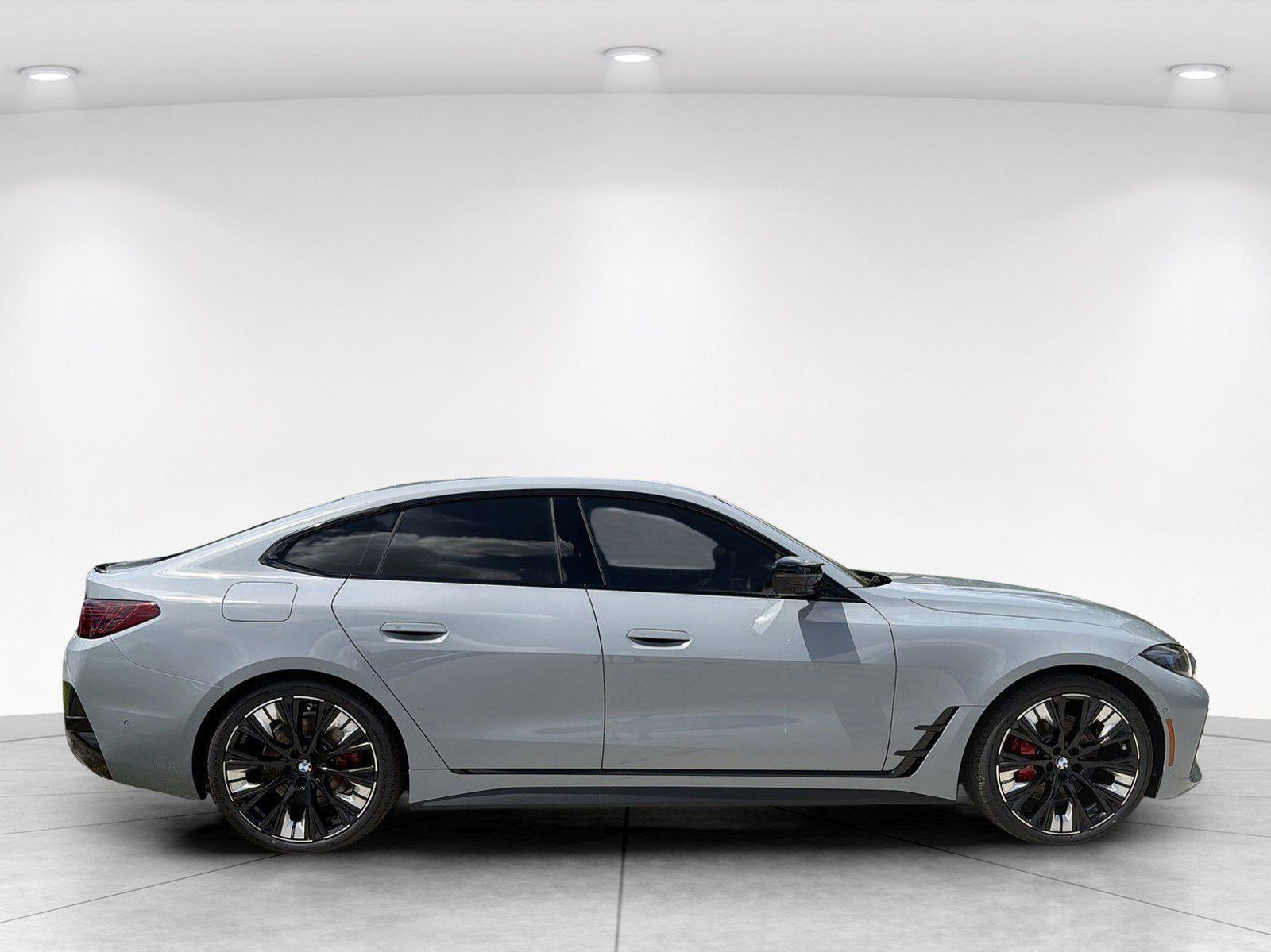 New 2027 BMW M440i w/ Premium Package RWD image 3