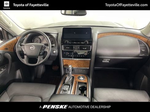 Used 2023 Nissan Armada SL w/ Captain's Chairs Package image 5