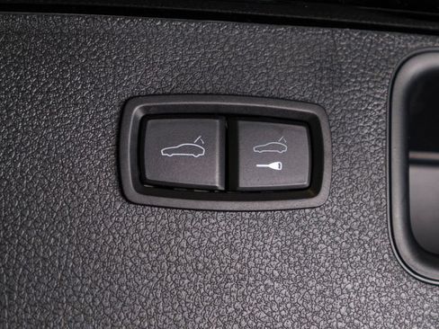 Certified 2024 Porsche Macan S AWD/4WD image 40