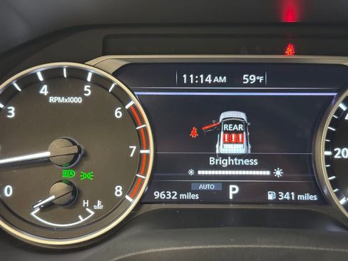 Used 2023 Nissan Rogue SL AWD/4WD image 32