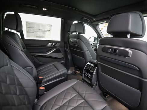 New 2027 BMW X7 xDrive40i w/ M Sport Package AWD/4WD image 30