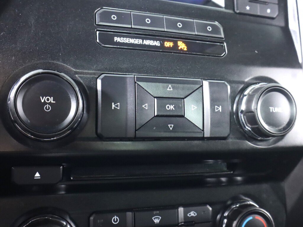 Used 2016 Ford F150 XLT AWD/4WD image 20