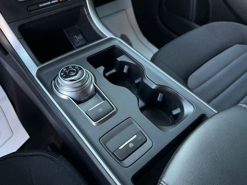 Used 2024 Ford Edge SE image 31