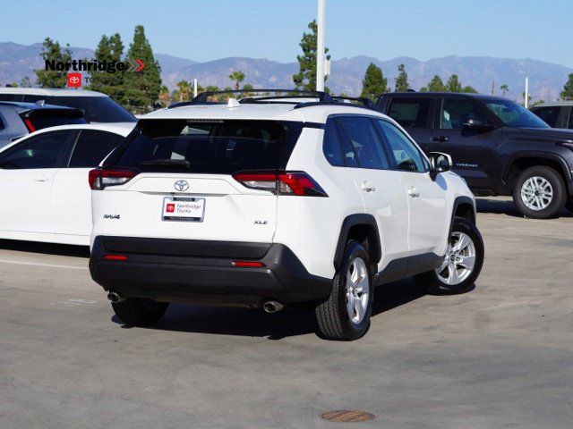 Used 2019 Toyota RAV4 XLE w/ Carpet Mat Package FWD image 7