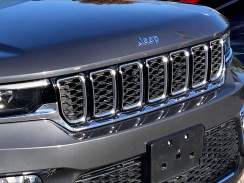 Used 2023 Jeep Grand Cherokee image 27