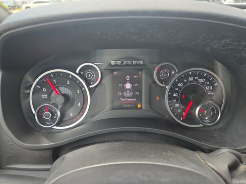 Used 2025 RAM 2500 Big Horn AWD/4WD image 12