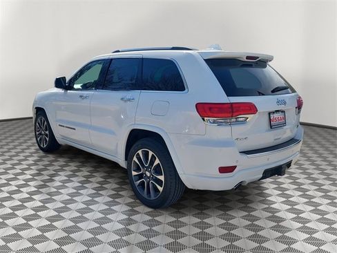 Used 2017 Jeep Grand Cherokee Overland image 4