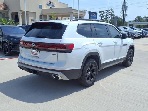 New 2026 Volkswagen Atlas Peak Edition AWD/4WD image 6
