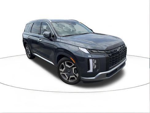 Used 2024 Hyundai Palisade Limited FWD image 1