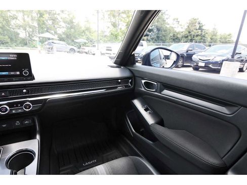Used 2023 Honda Civic Sport image 8
