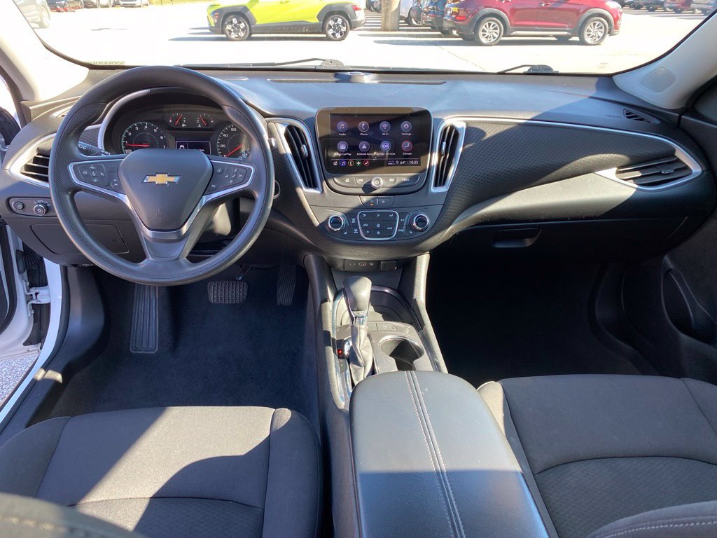 Used 2024 Chevrolet Malibu LT FWD image 31