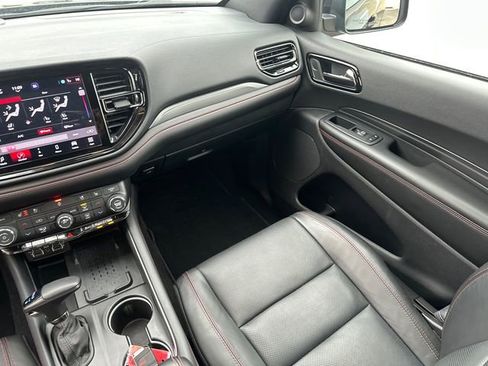Certified 2025 Dodge Durango GT image 27