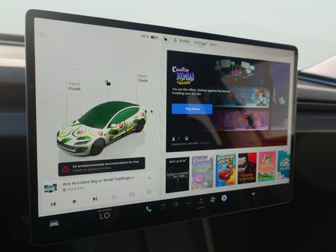 Used 2024 Tesla Model 3 Standard Range RWD image 34