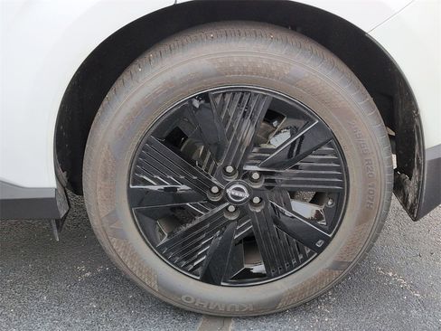 Used 2025 Nissan Murano SV image 21