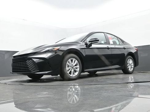 New 2026 Toyota Camry LE FWD image 26