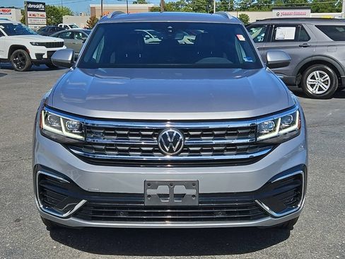 Used 2022 Volkswagen Atlas Cross Sport SEL R-Line AWD/4WD image 2